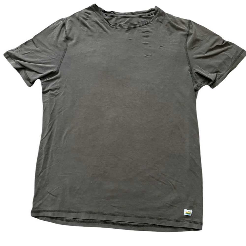 Vuori green workout shirt size L